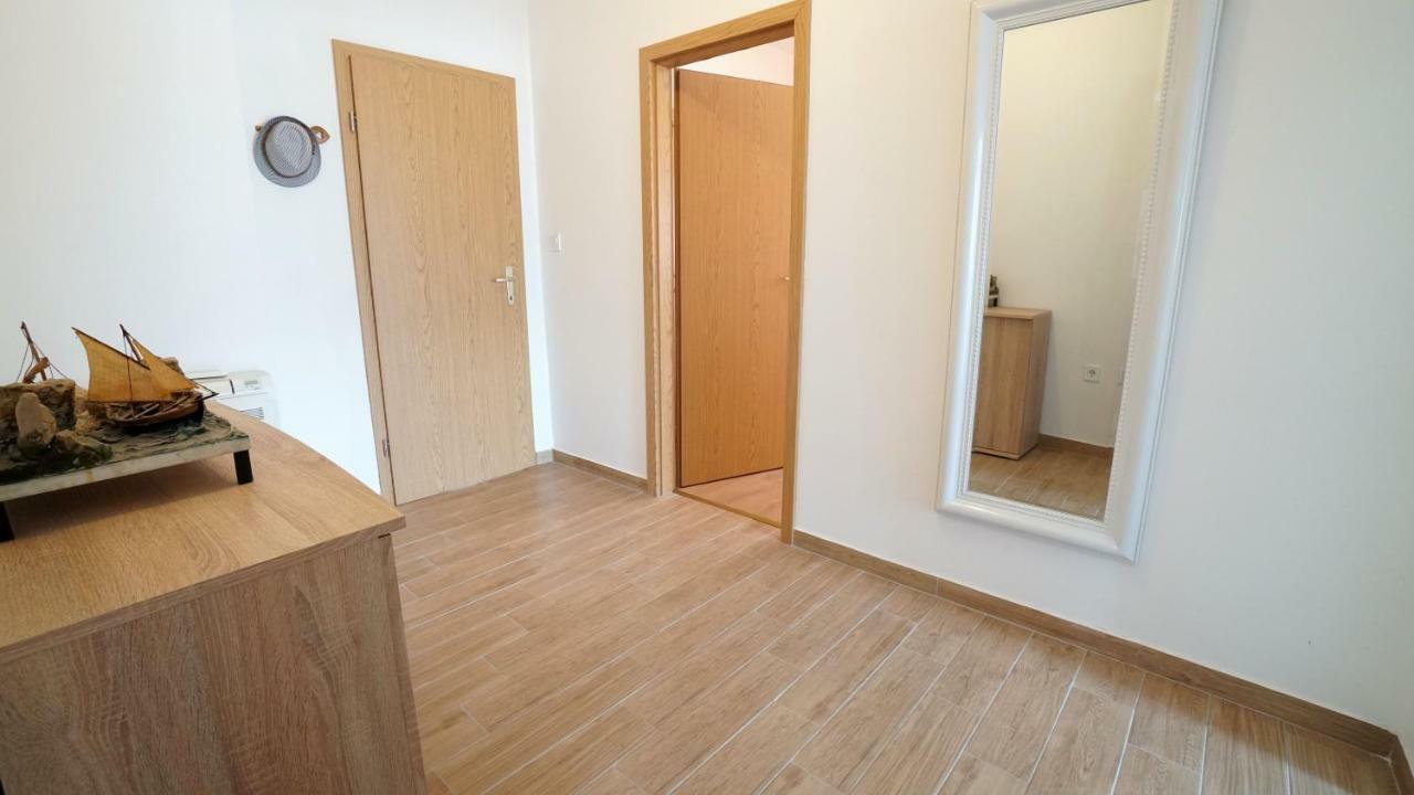 Apartment Ana ヴィンイェラック エクステリア 写真